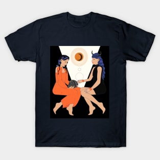 Creepy Gals Ritual Print T-Shirt